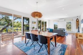 Menzies Backbeach Retreat by Ready Set Stay, Rye